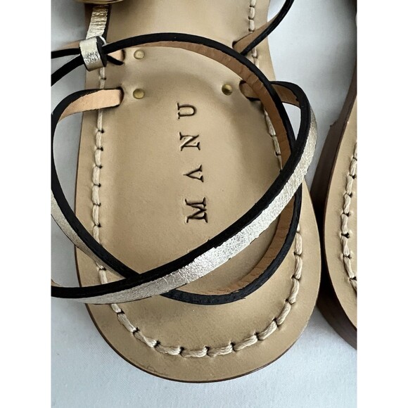 Amanu Cairo Sandals Champagne Leather Straps Size 35 EUC Retail $395 - Picture 6 of 9